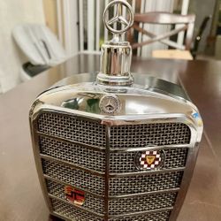 Vintage Royal London LTD Mercedes Benz Grill Decanter Music Box Made In Japan 