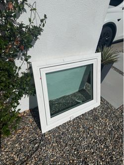 35 x 28 Milgard Casement Window - Crank Out - BRAND NEW