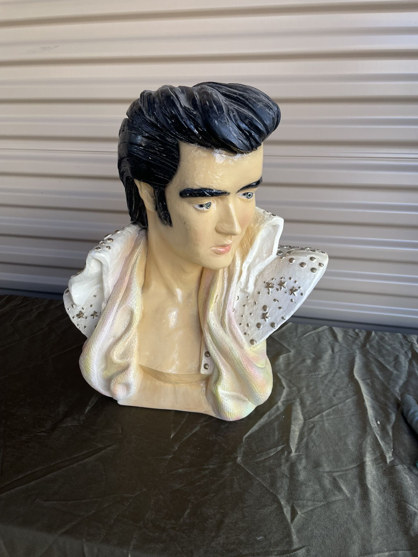 VINTAGE ELVIS PRESLEY LARGE CHALKWARE BUST STATUE