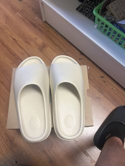 white yeezy slides