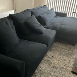 Sectional couch 