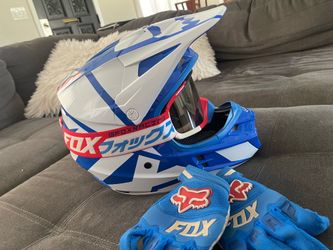 Fox Racing V1 Helmet + Fox Goggles - Medium