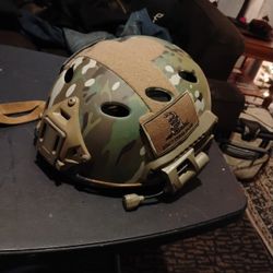 Tactical Helmet With Side Light
