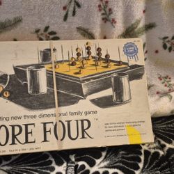 Vintage 1968 Score Four Three Dimensional Game