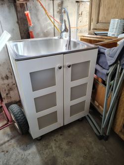 Laundry sink and faucet