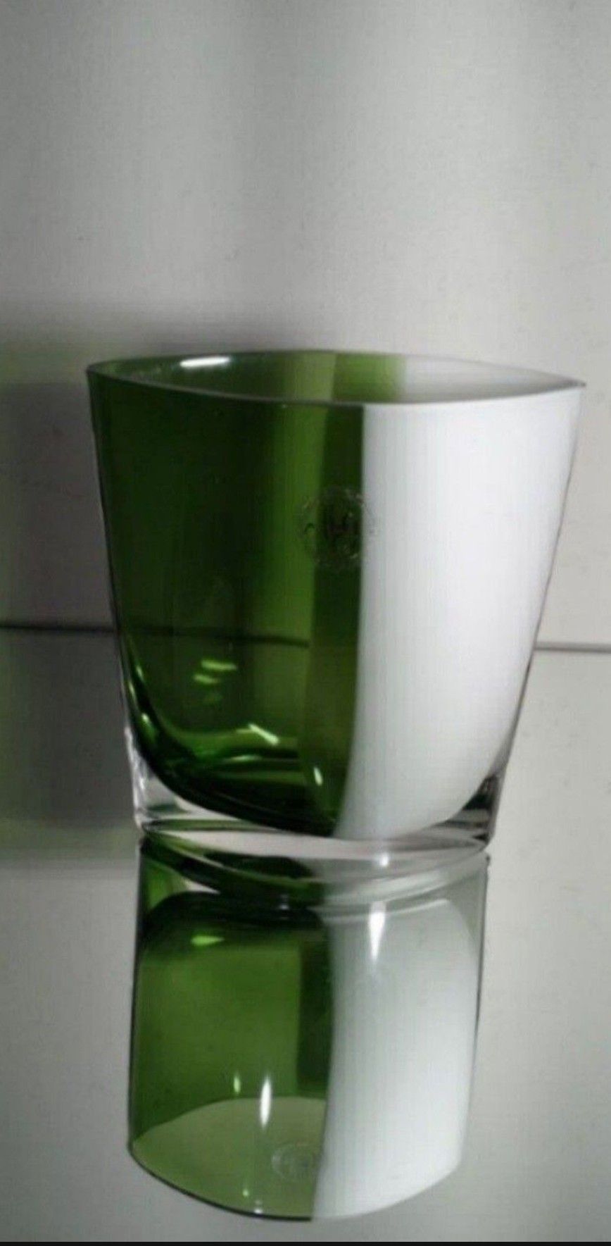 MARGIE'S GARDEN CALIFORNIA BLOWN GLASS VASE 7"×6"