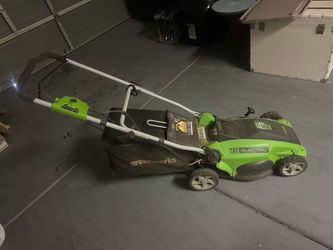 Electric lawnmower WORKS PERFECTLY- Greenworks 10 amp