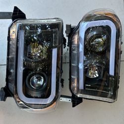 Toyota Tundra Headlight year 2007 to 2013