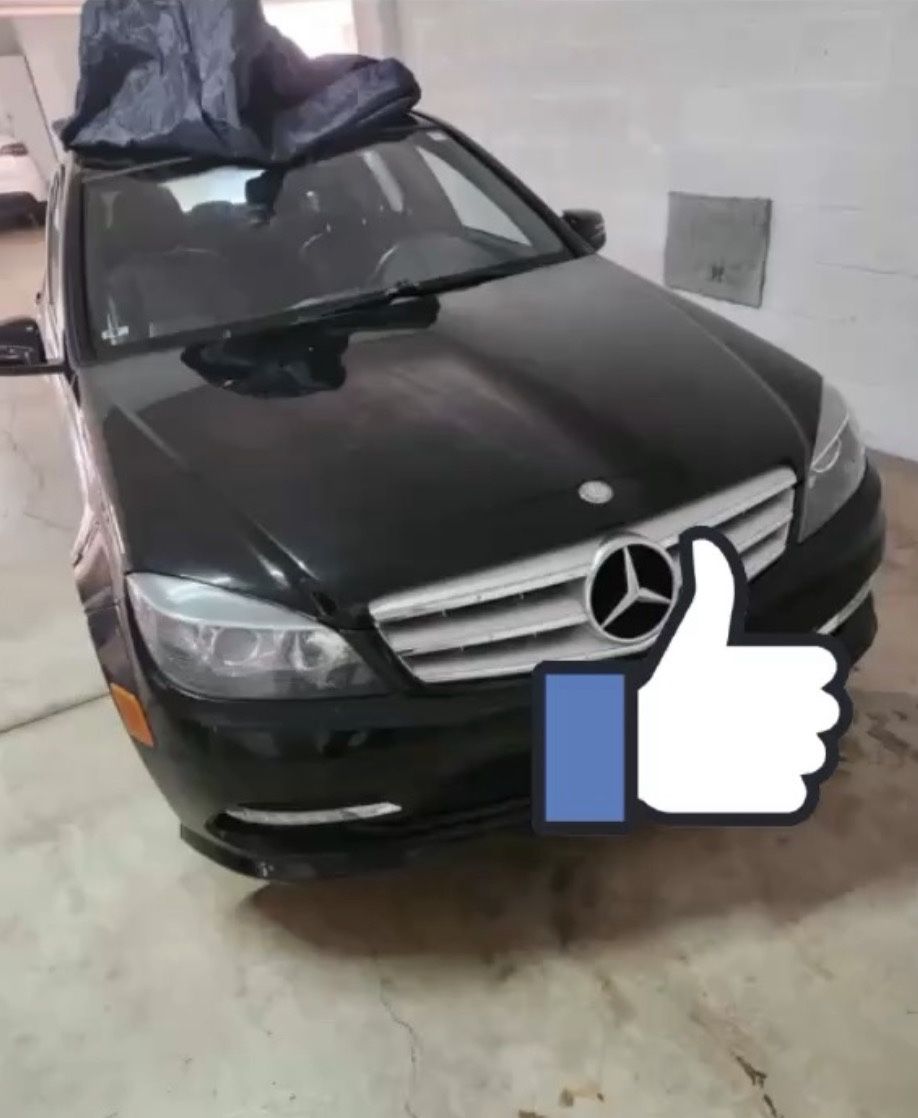 2010 Mercedes 300 C Part Out