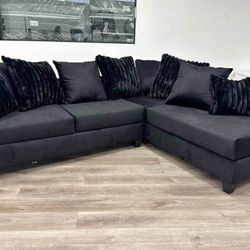 NEW IN BOX -Black  Sectional with Accent Pillows Finance Available $54 Down Pmt