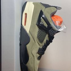 Jordan 4 "Undefeated" Size 11