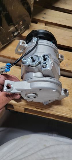 2000-----2014 Chevy Silverado / Tahoe GMC Sierra/Yukon A/C Compressor