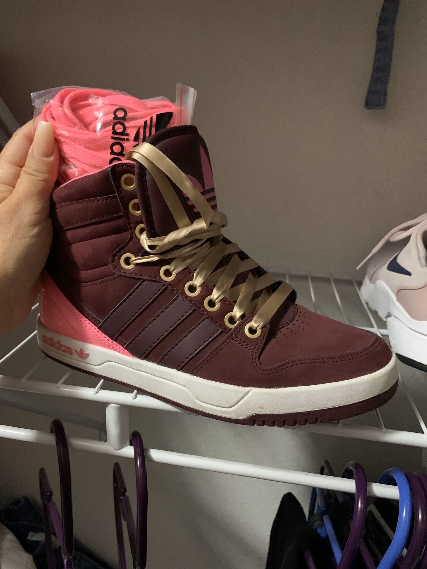 Adidas 6.5 women’s