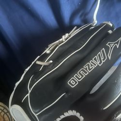 Mizuno Baseball/softball Glove