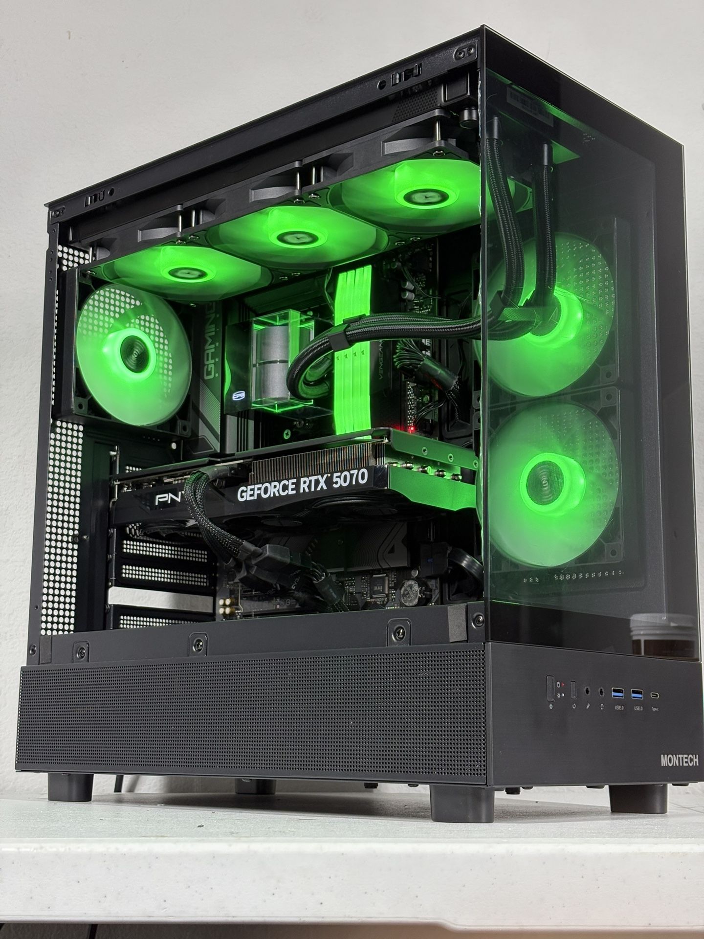 ๐ฅ๏ธ High-End Gaming PC โ Ryzen 7 7700X / RTX 5070 / 64 GB DDR5