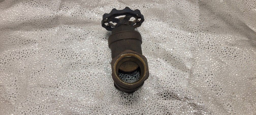 1 1/2 Inch Brass Valve