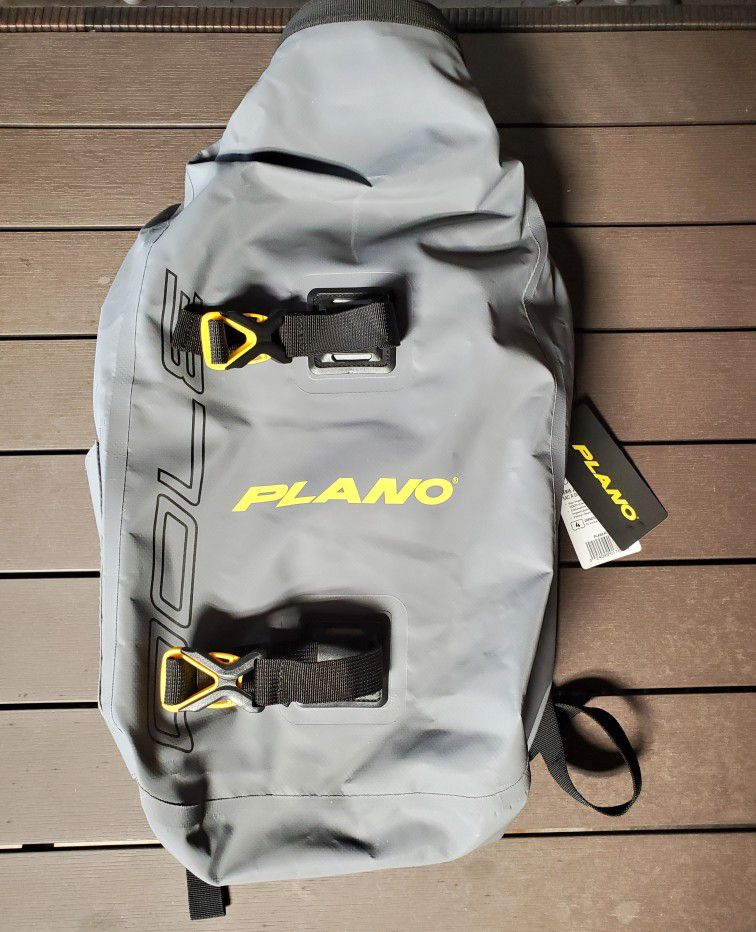 Plano 3700 Z Series Fishing Waterproof Roll-up Backpack 