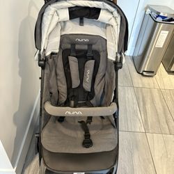 Nuna Tavo Stroller With Cup holder