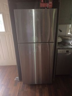 Stainless Steel Top-Freezer Refrigerator