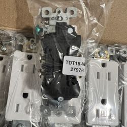 Temper Resistant 15amp Decora Outlets 