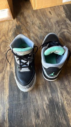 Air Jordan 3 Green Glow Sneakers