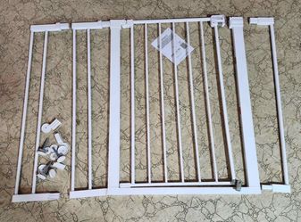 Extra Tall & Wide Pet Gate / Baby Gate - Fits Openings 29” - 47”