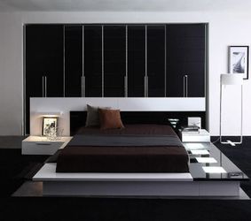 Impera Modern Black and White Lacquer Walk-on Platform Bed