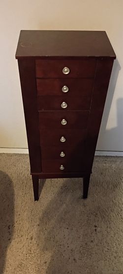 Jewelry cabinet