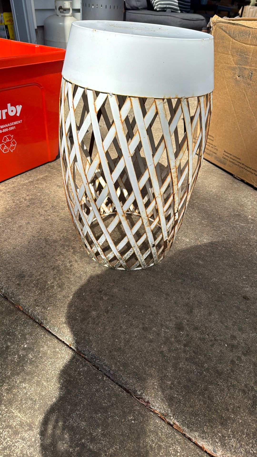 Free Metal Plant Stand