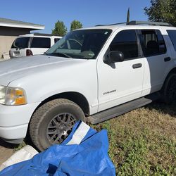 2005 Ford Explorer
