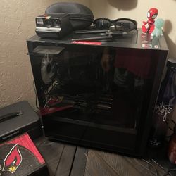 Gaming Computer (PC) Custom built with Additional Items 