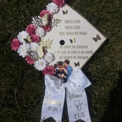 Custom grad cap toppers