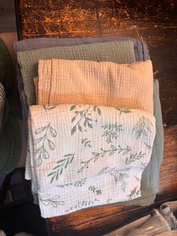 Muslin Baby Swaddle Blankets Set