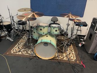 Mapex Armory Series Drum Set