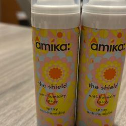 Amika The Shield Anti-Humidity Spray. 