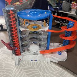 Hot Wheels Super Ultimate Garage