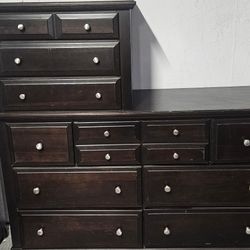 Vaughan And Basset Dresser