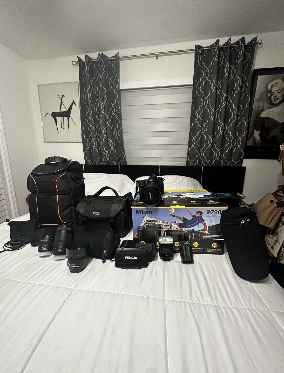 Nikon D7200 Camera with Accessories 