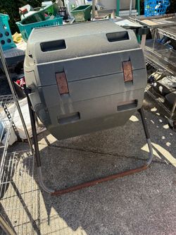 Free Composting bin