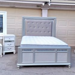 recamara queen  completa vanity cajonera y bedframe con colchones 