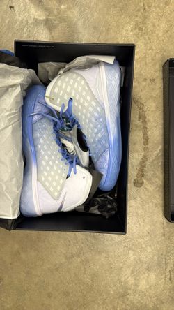 Kobe 3 Protro Christmas Brand new Size 11