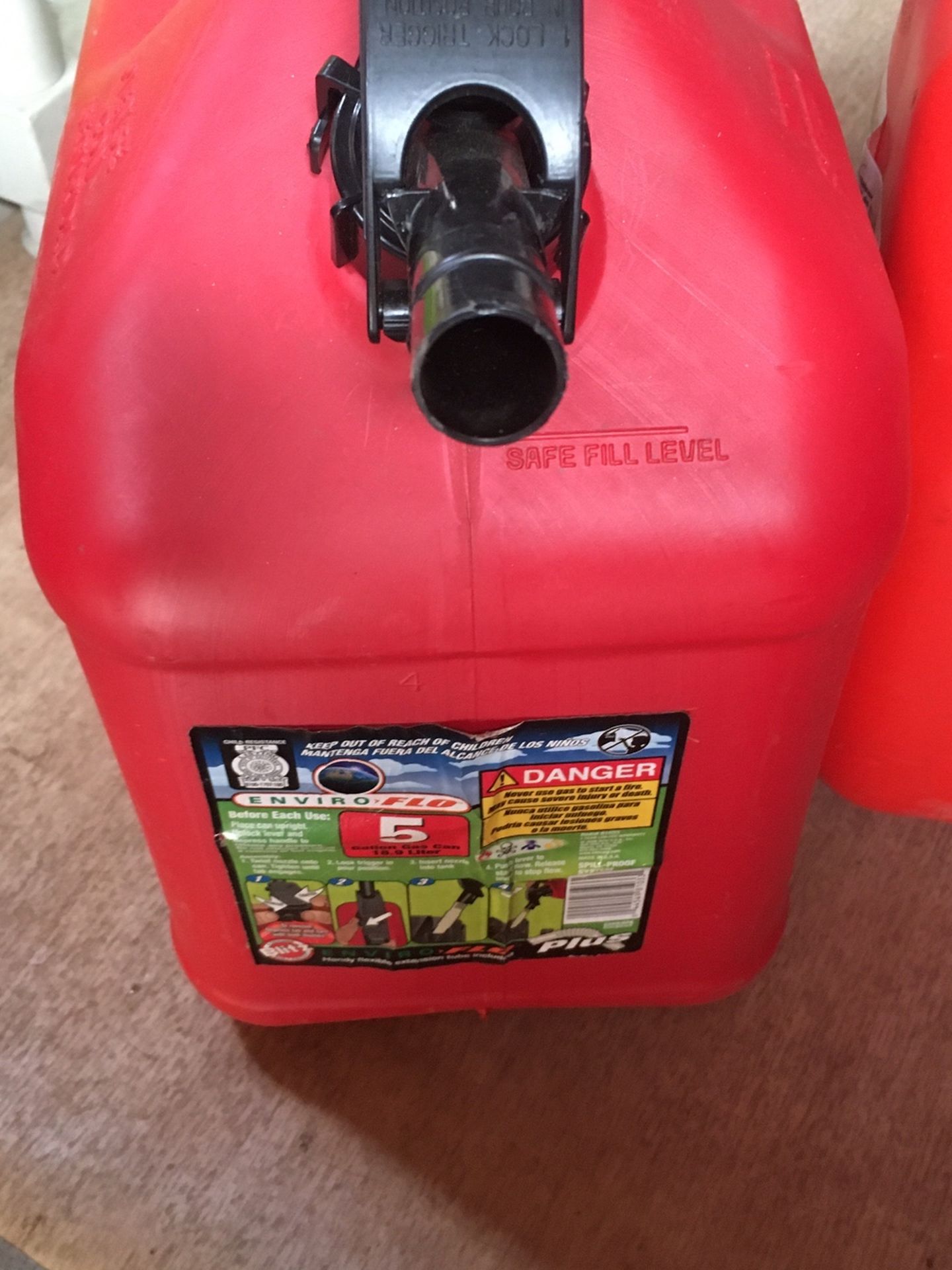 5 gallon gasoline can