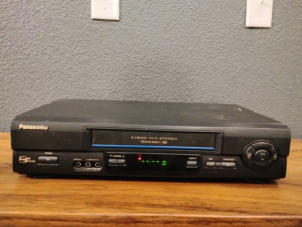 Panasonic PV-V4611 VHS VCR