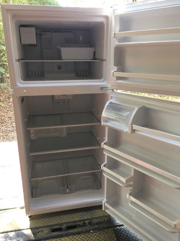 Whirlpool refrigerator model WRT318FZDW01 for Sale in Clayton, NC OfferUp
