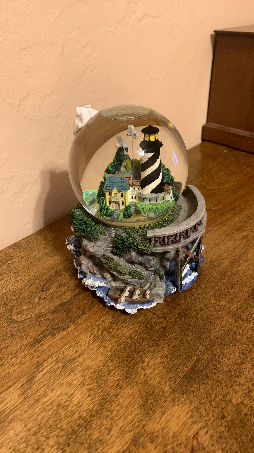 Vintage Lighthouse Musical Snow Globe. Mint