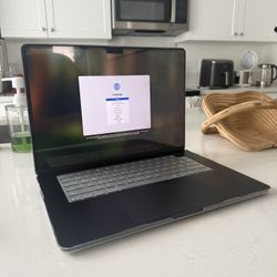 MacBook Air 2025 M4 15” 16GB RAM