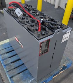 Forklift Battery 36v -Type 5nxs700 Removed From Crown Rc5500-35