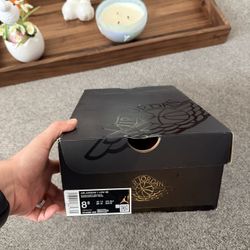 AIR JORDAN 1 LOW SZ 8.5