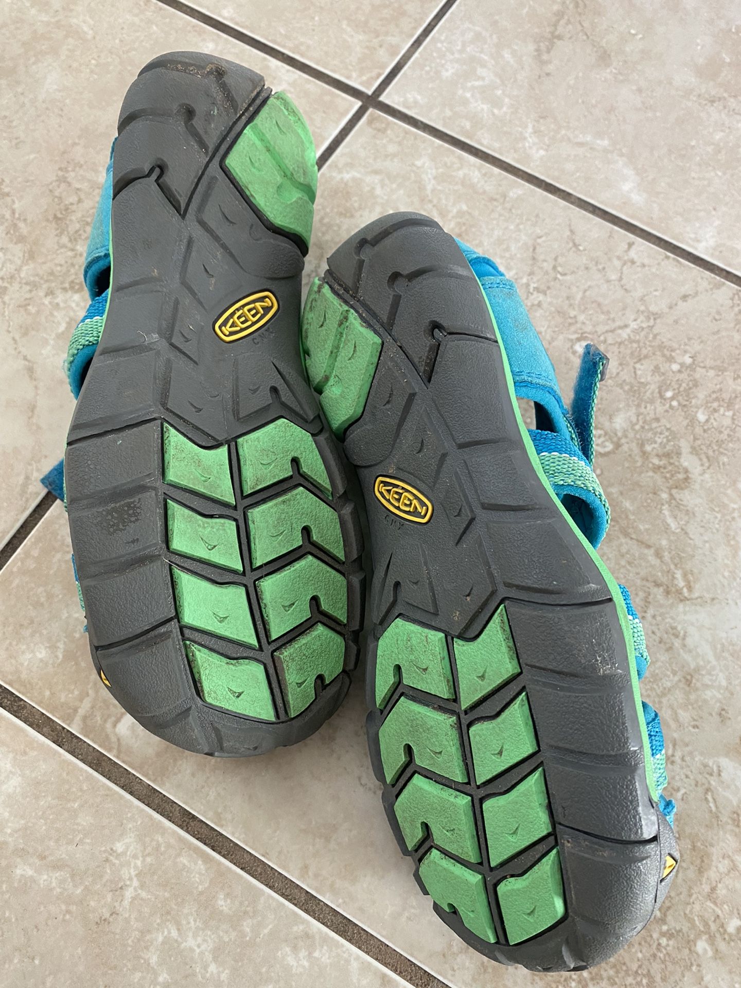 Keen Sandals, Girls Size 4