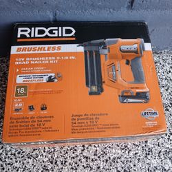 BRAD NAILER 18GA RIDGID 18V BATTERY AND CHARGER INCLUDED 